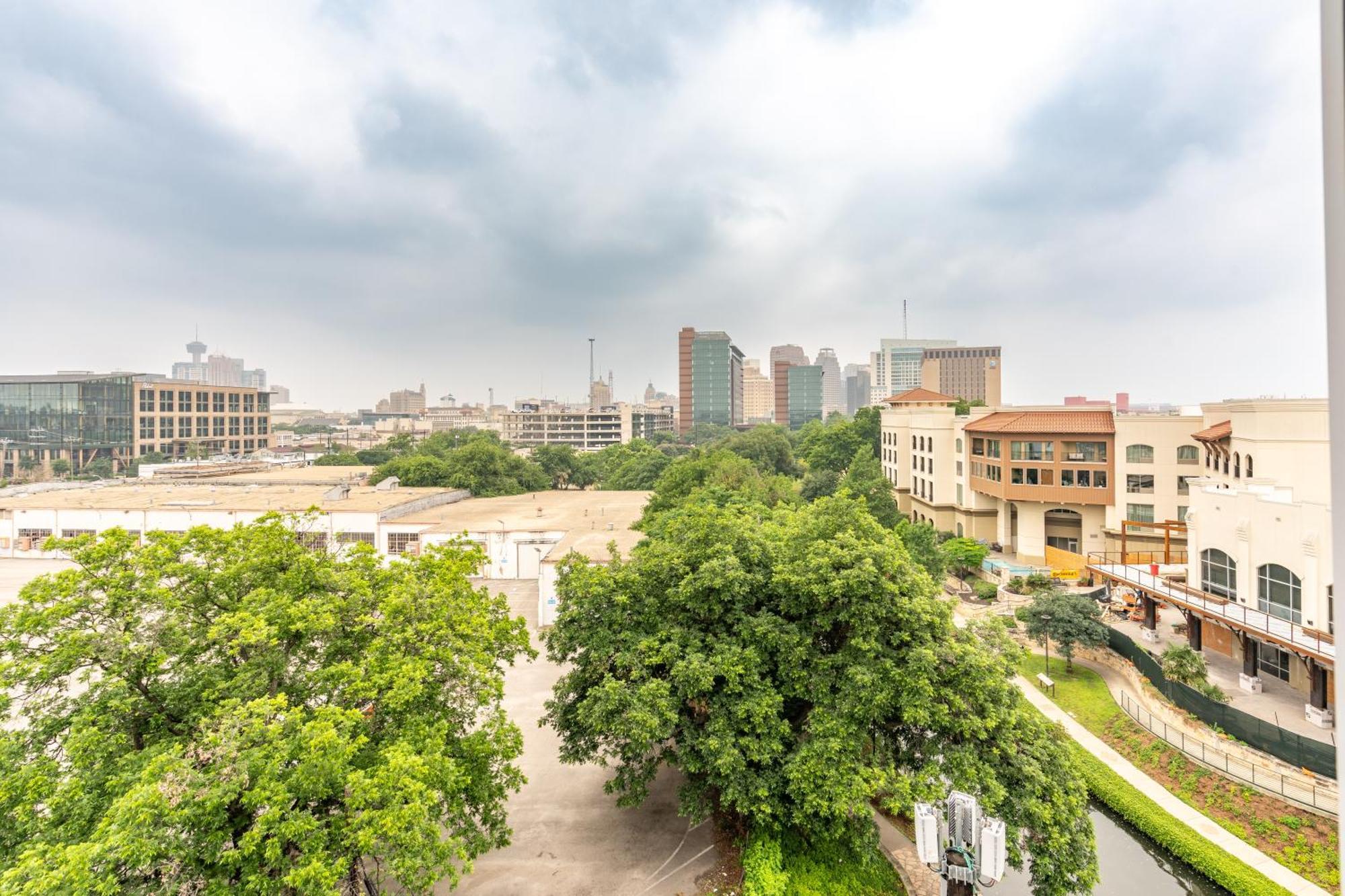 Riverwalk Penthouse Oasis W/Free Parking Gym Pool سان أنطونيو المظهر الخارجي الصورة