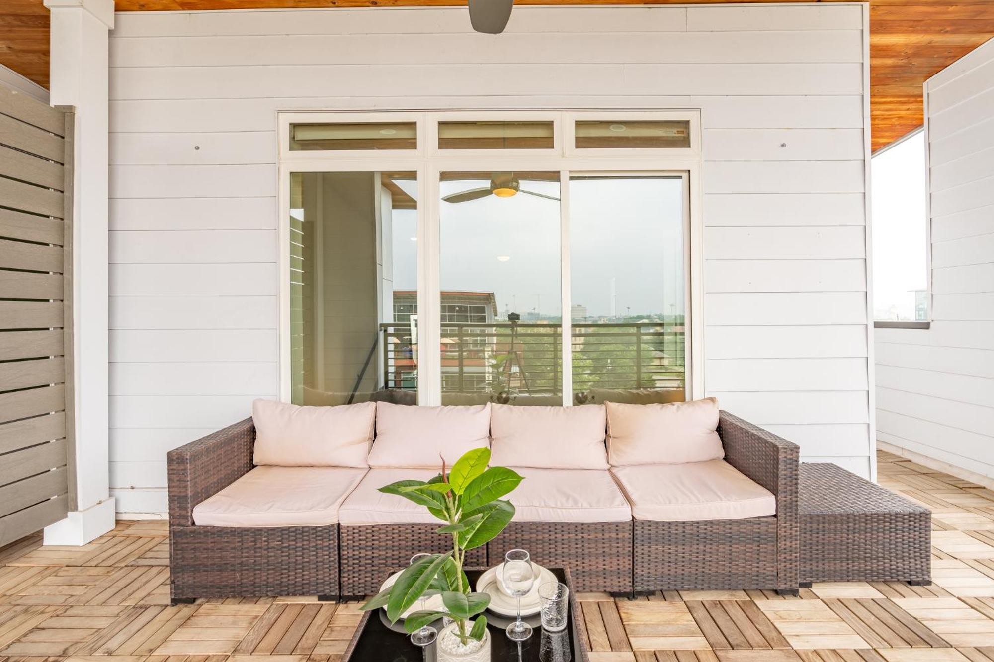 Riverwalk Penthouse Oasis W/Free Parking Gym Pool سان أنطونيو المظهر الخارجي الصورة